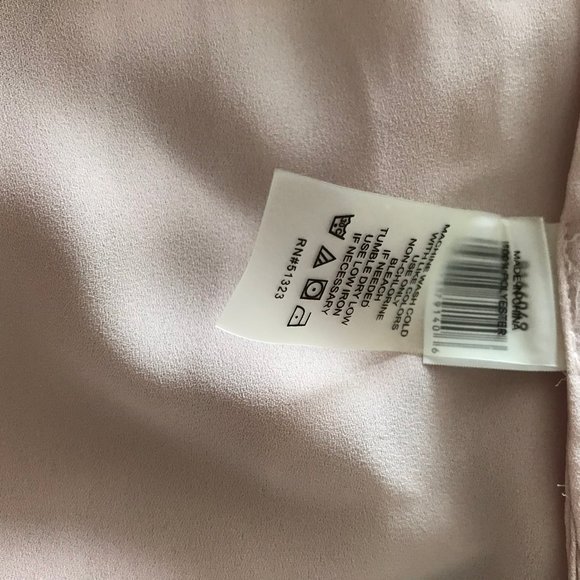 Blouse a manches longues évasées et épaule dégagée - Picture 3 of 5